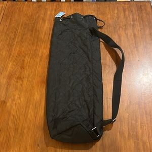 Lady Foot Locker Yoga Mat bag holder carrier quilted black new shoulder strap